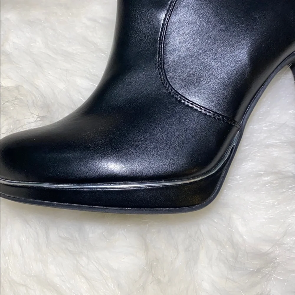 ANDIAMO Aerica Heeled Ankle Booties